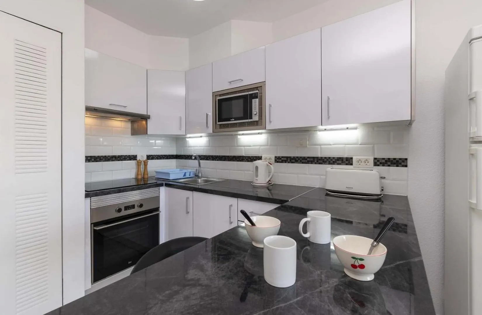 Castle Harbour 8 Apartment Los Cristianos   Los Cristianos (Tenerife)
